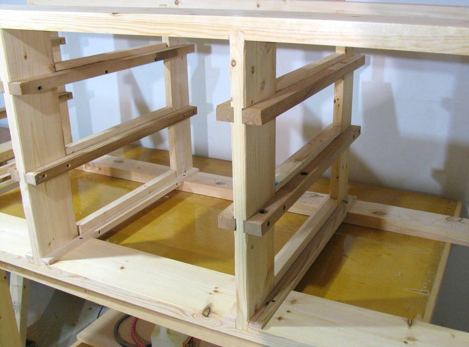 build a workbench with drawers